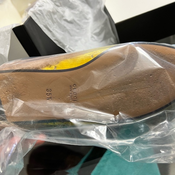 Gucci Yellow Fur-Lined Loafers - Picture 7 of 8